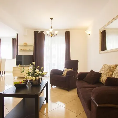 Seaside With A Swimming Pool Okrug Gornji, Ciovo - 5960 Трогир