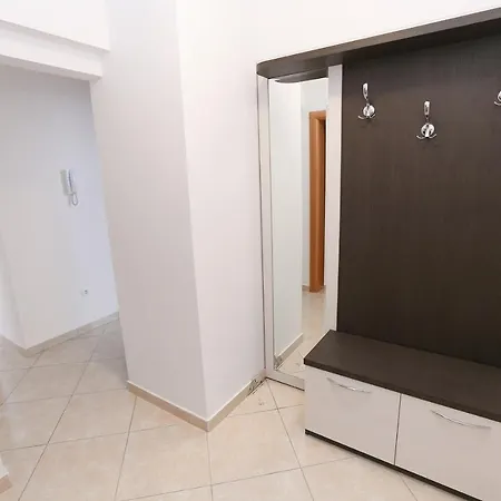 Апартаменты Seaside With A Swimming Pool Okrug Gornji, Ciovo - 5960