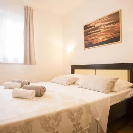 Seaside With A Swimming Pool Okrug Gornji, Ciovo - 5960 Апартаменты Трогир